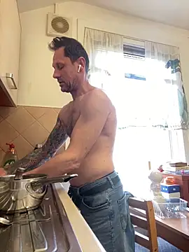 Yourhotboy 42 online show from 04-05-26, 04:04