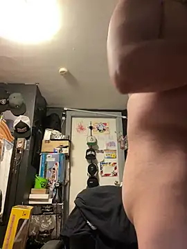 Snapshot of ElPollo77 chatting on 12-28-24, 12:45 ElPollo77 online show from 12-28-24, 12:45