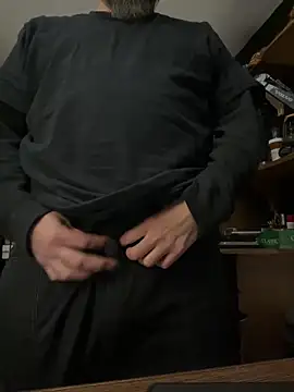 Snapshot of ElPollo77 chatting on 01-07-25, 01:49 ElPollo77 online show from 01-07-25, 01:49