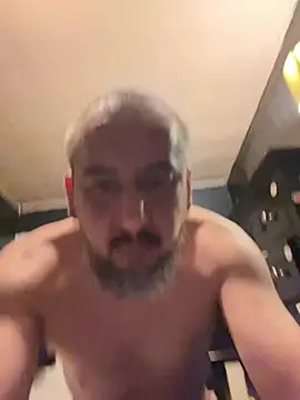 Snapshot of ElPollo77 chatting on 03-17-25, 03:57 ElPollo77 online show from 03-17-25, 03:57