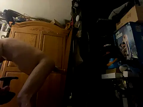 Snapshot of ElPollo77 chatting on 09-16-25, 08:54 ElPollo77 online show from 09-16-25, 08:54