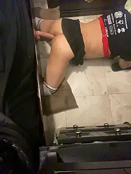 Snapshot of ElPollo77 chatting on 02-16-26, 04:36 ElPollo77 online show from 02-16-26, 04:36