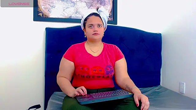 brunnette hot online show from 10-30-25, 11:00