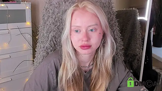 MalenaErnman online show from 10-14-25, 10:38