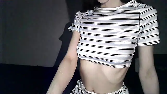 Snapshot of ElizaSwon chatting on 11-15-25, 07:54 ElizaSwon online show from 11-15-25, 07:54