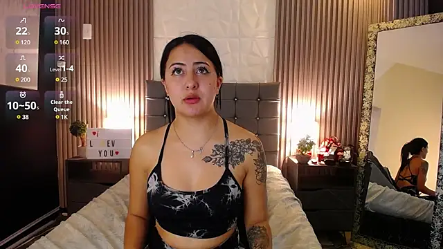 isabella smith  online show from 12-10-24, 05:00