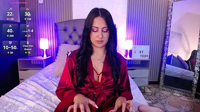 isabella smith  online show from 02-11-25, 04:56