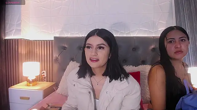 isabella smith  online show from 03-14-25, 01:24