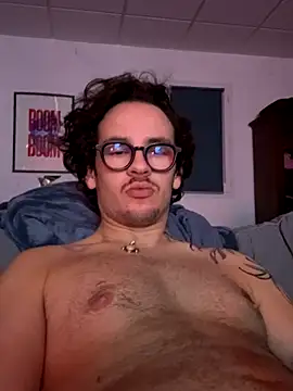 Snapshot of hardmecl chatting on 11-02-25, 09:28 hardmecl online show from 11-02-25, 09:28