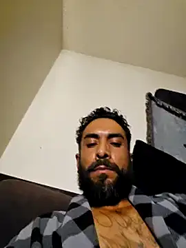 Snapshot of Forbidden_daddy chatting on 12-03-24, 09:33 Forbidden daddy online show from 12-03-24, 09:33