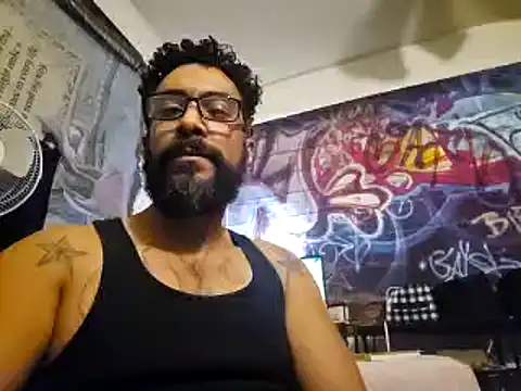 Snapshot of Forbidden_daddy chatting on 01-30-25, 07:50 Forbidden daddy online show from 01-30-25, 07:50