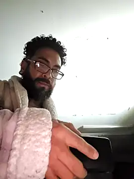 Snapshot of Forbidden_daddy chatting on 01-30-25, 02:04 Forbidden daddy online show from 01-30-25, 02:04