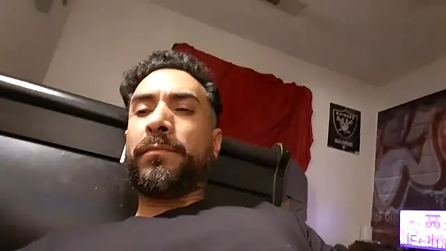 Snapshot of Forbidden_daddy chatting on 12-03-25, 08:45 Forbidden daddy online show from 12-03-25, 08:45