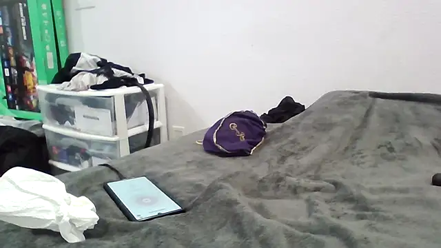 Iliketocooksquirt25 online show from 10-04-25, 12:58