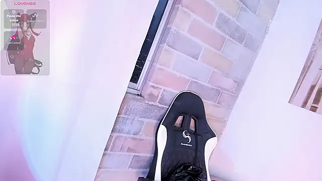 Im Scarlet online show from 10-20-25, 11:05