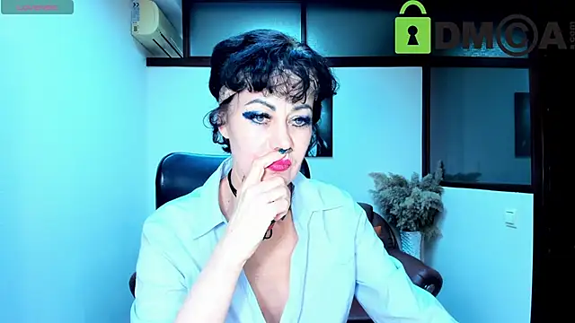 Silvia Wallec online show from 02-15-25, 12:33