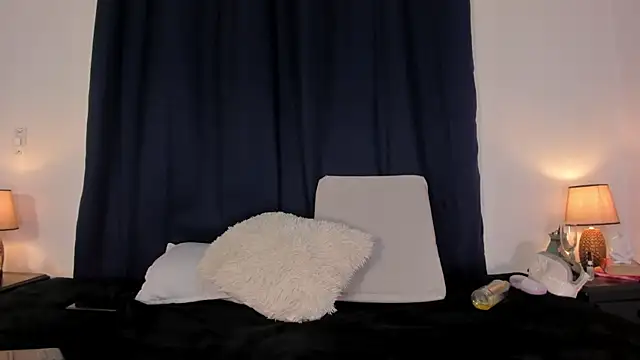 Jessica Herrera  online show from 02-22-25, 10:52