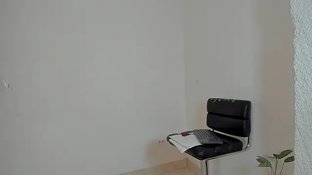 Jessica Herrera  online show from 02-20-26, 10:10