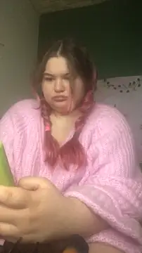 Snapshot of Freakcute_ chatting on 03-11-25, 01:45 Freakcute  online show from 03-11-25, 01:45