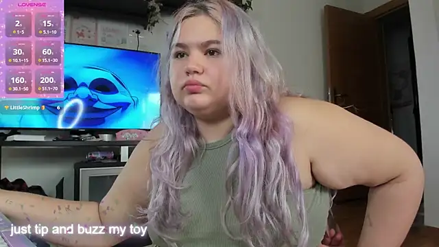 Snapshot of Freakcute_ chatting on 11-20-25, 12:49 Freakcute online show from 11-20-25, 12:49