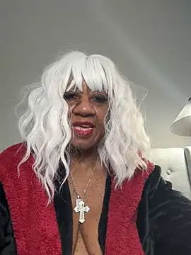 Snapshot of BreanaDivine chatting on 03-02-25, 09:22 BreanaDivine online show from 03-02-25, 09:22