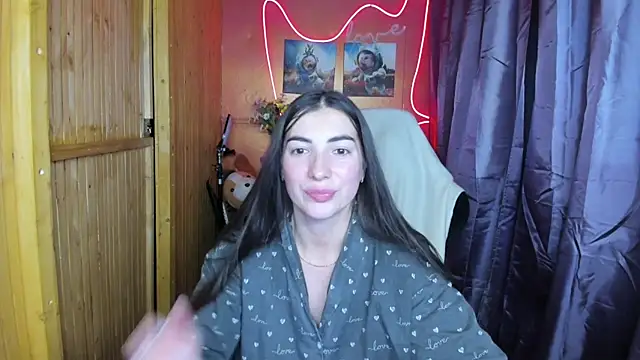 Snapshot of Fiery_Brunette_ chatting on 12-26-24, 08:50 Fiery Brunette online show from 12-26-24, 08:50