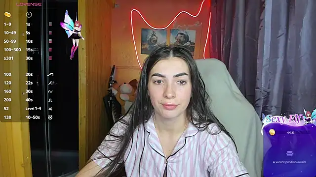 Snapshot of Fiery_Brunette_ chatting on 02-17-25, 06:31 Fiery Brunette online show from 02-17-25, 06:31