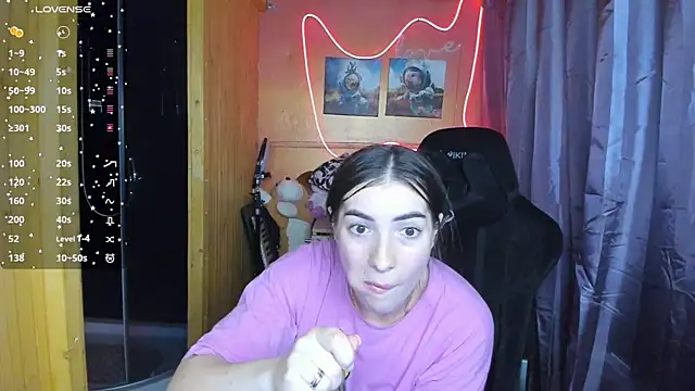 Snapshot of Fiery_Brunette_ chatting on 03-06-25, 09:25 Fiery Brunette online show from 03-06-25, 09:25