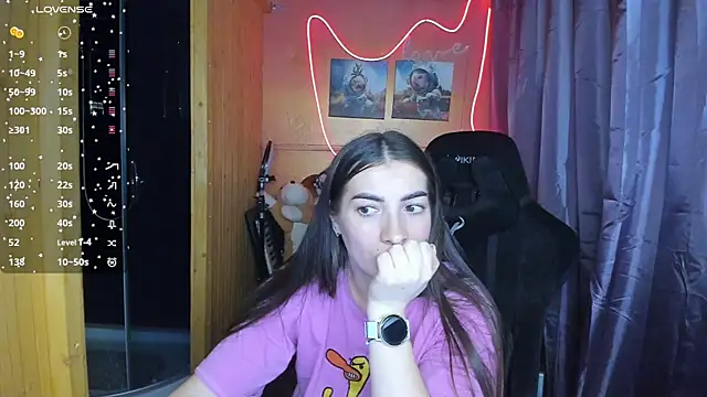 Snapshot of Fiery_Brunette_ chatting on 03-07-25, 04:44 Fiery Brunette online show from 03-07-25, 04:44