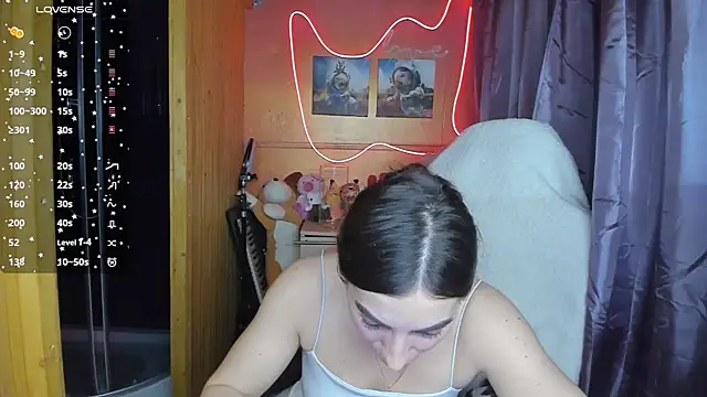 Snapshot of Fiery_Brunette_ chatting on 03-21-25, 04:17 Fiery Brunette online show from 03-21-25, 04:17