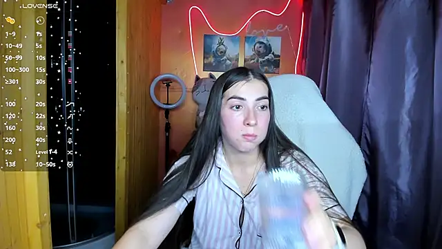 Snapshot of Fiery_Brunette_ chatting on 09-15-25, 10:59 Fiery Brunette online show from 09-15-25, 10:59