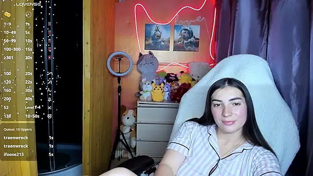 Snapshot of Fiery_Brunette_ chatting on 09-22-25, 04:31 Fiery Brunette online show from 09-22-25, 04:31