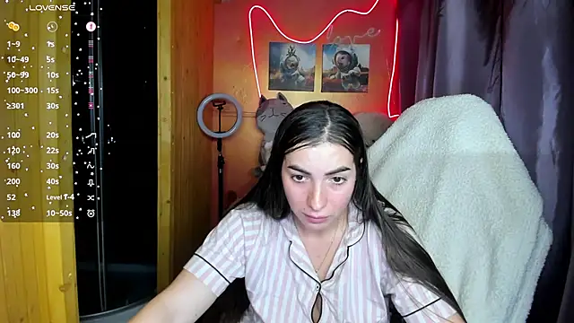 Snapshot of Fiery_Brunette_ chatting on 10-06-25, 12:13 Fiery Brunette online show from 10-06-25, 12:13