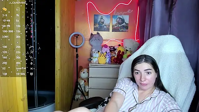 Snapshot of Fiery_Brunette_ chatting on 10-07-25, 03:31 Fiery Brunette online show from 10-07-25, 03:31