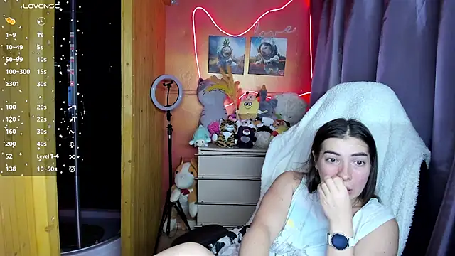 Fiery Brunette  online show from 03-09-26, 03:54