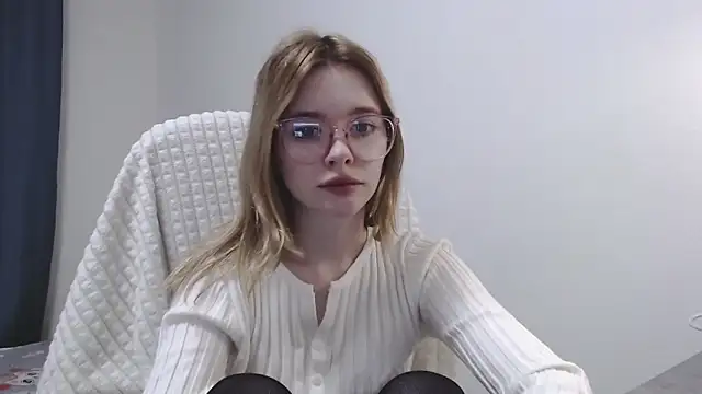 Snapshot of Sataobby chatting on 12-10-24, 02:06 Sataobby online show from 12-10-24, 02:06