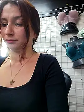 Paula382023 online show from 03-18-25, 06:37