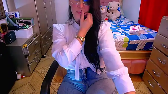 Snapshot of BitterMomXxx chatting on 02-13-25, 12:57 BitterMomXxx online show from 02-13-25, 12:57