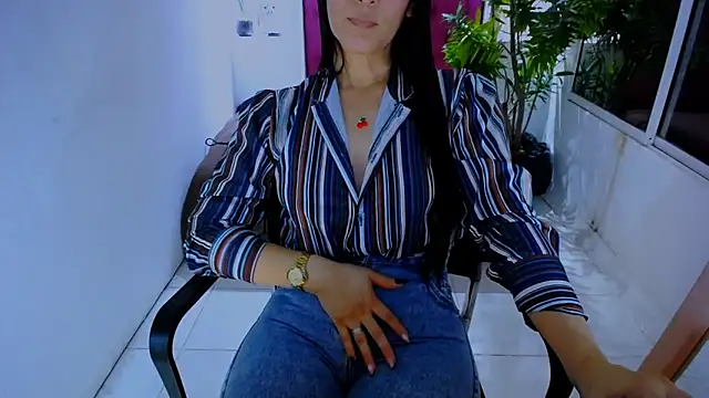 Snapshot of BitterMomXxx chatting on 09-26-25, 12:31 BitterMomXxx online show from 09-26-25, 12:31