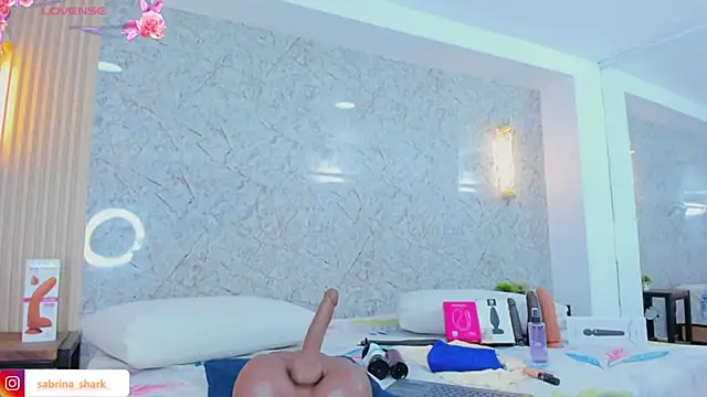 sabrina shark  online show from 11-19-25, 03:17