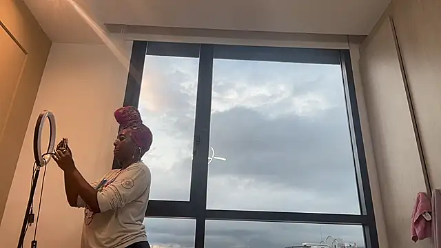 ChocolateCakeQueen online show from 01-17-25, 11:18