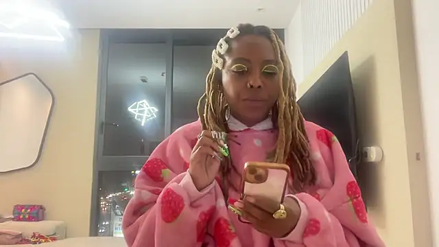 ChocolateCakeQueen online show from 01-20-25, 12:15