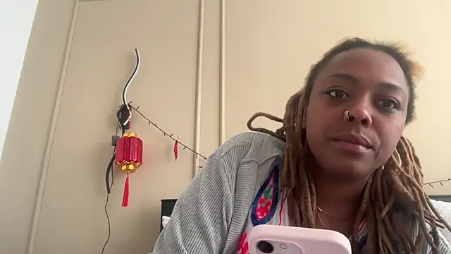 ChocolateCakeQueen online show from 02-20-25, 01:30