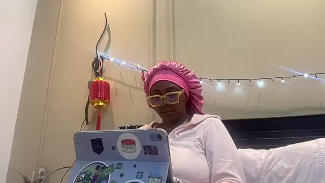 ChocolateCakeQueen online show from 03-11-25, 07:58