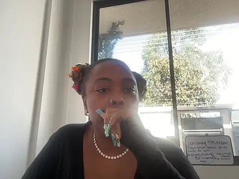 ChocolateCakeQueen online show from 09-28-25, 07:41