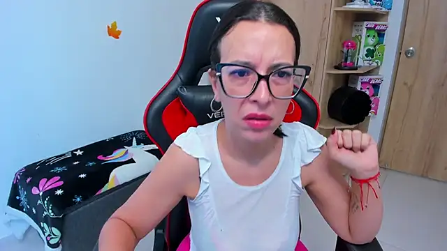  amanda seyfried19 online show from 01-20-25, 03:07