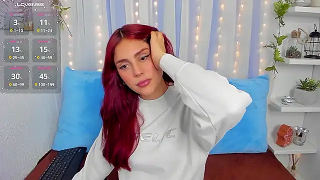 Snapshot of HazzelGray chatting on 12-03-24, 05:45 HazzelGray online show from 12-03-24, 05:45