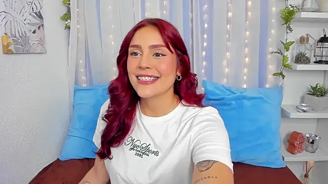 Snapshot of HazzelGray chatting on 12-14-24, 05:36 HazzelGray online show from 12-14-24, 05:36