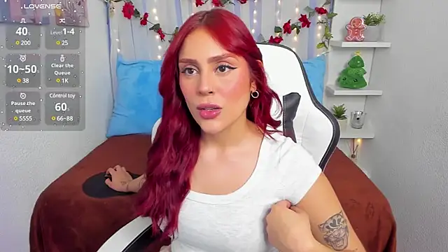 Snapshot of HazzelGray chatting on 12-17-24, 03:28 HazzelGray online show from 12-17-24, 03:28