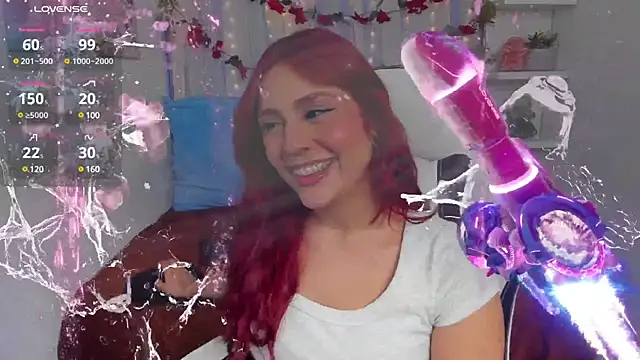 Snapshot of HazzelGray chatting on 12-17-24, 06:31 HazzelGray online show from 12-17-24, 06:31